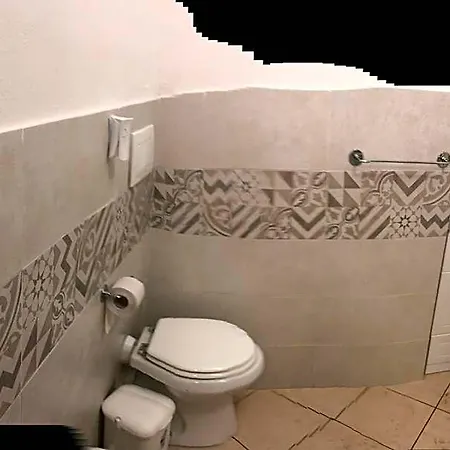 Couette-café Diana Affitta 3*
